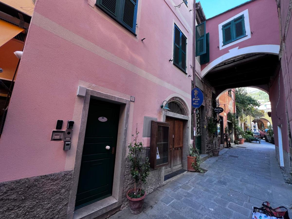 Апартаменты Le Cinque Vele ***** Cinque Terre Монтероссо-аль-Маре Экстерьер фото